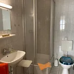 Pensionett ゲストハウス