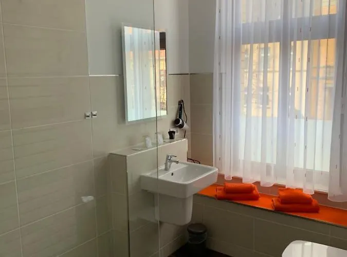 Pensionett ゲストハウス ベルンブルク